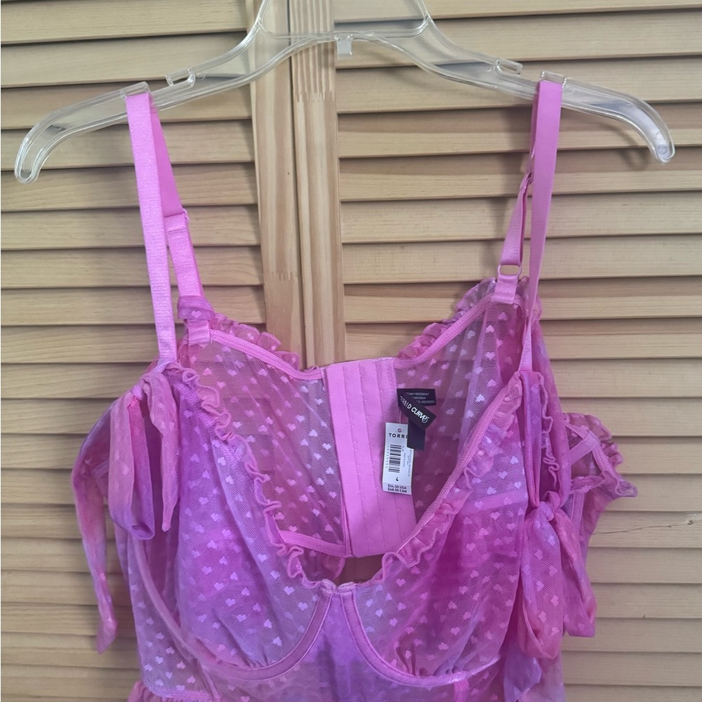 New! Torrid lingerie Top Pink Sz 4